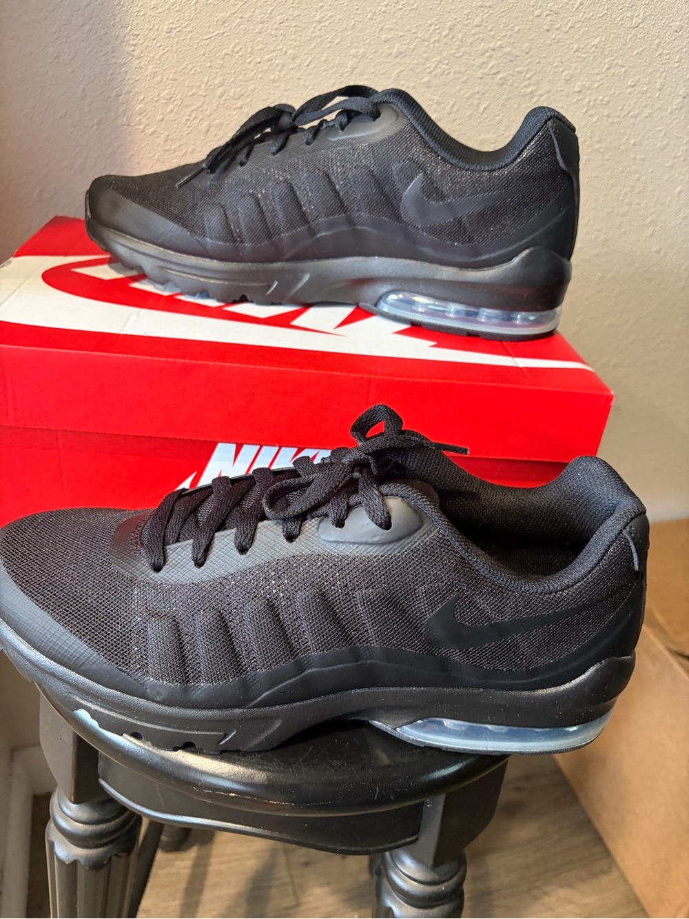 Nike Air Max Invigor Print NEW in box.